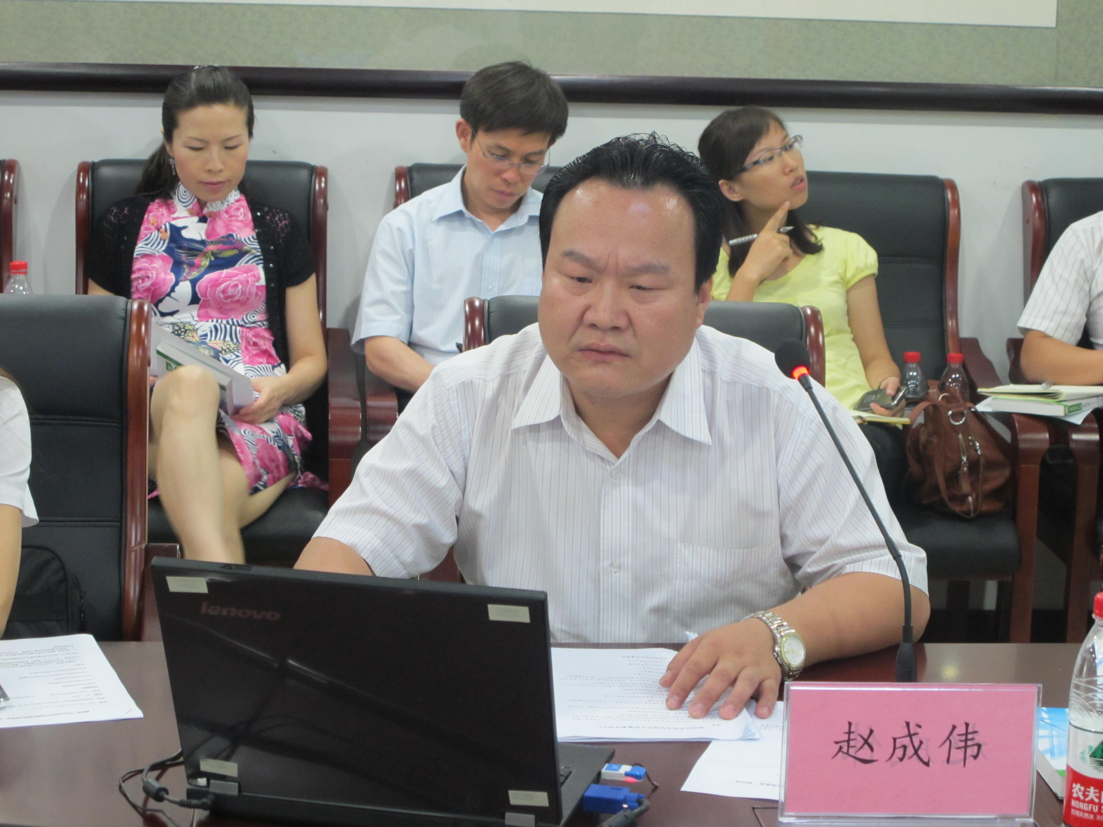 市律师协会副会长巩沙,朝阳区司法局副局长,区律协党委书记魏毅力,区