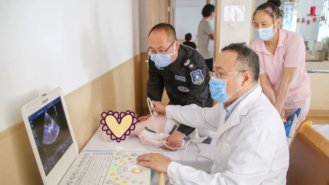 为在院儿童检测口腔为在院儿童做b超